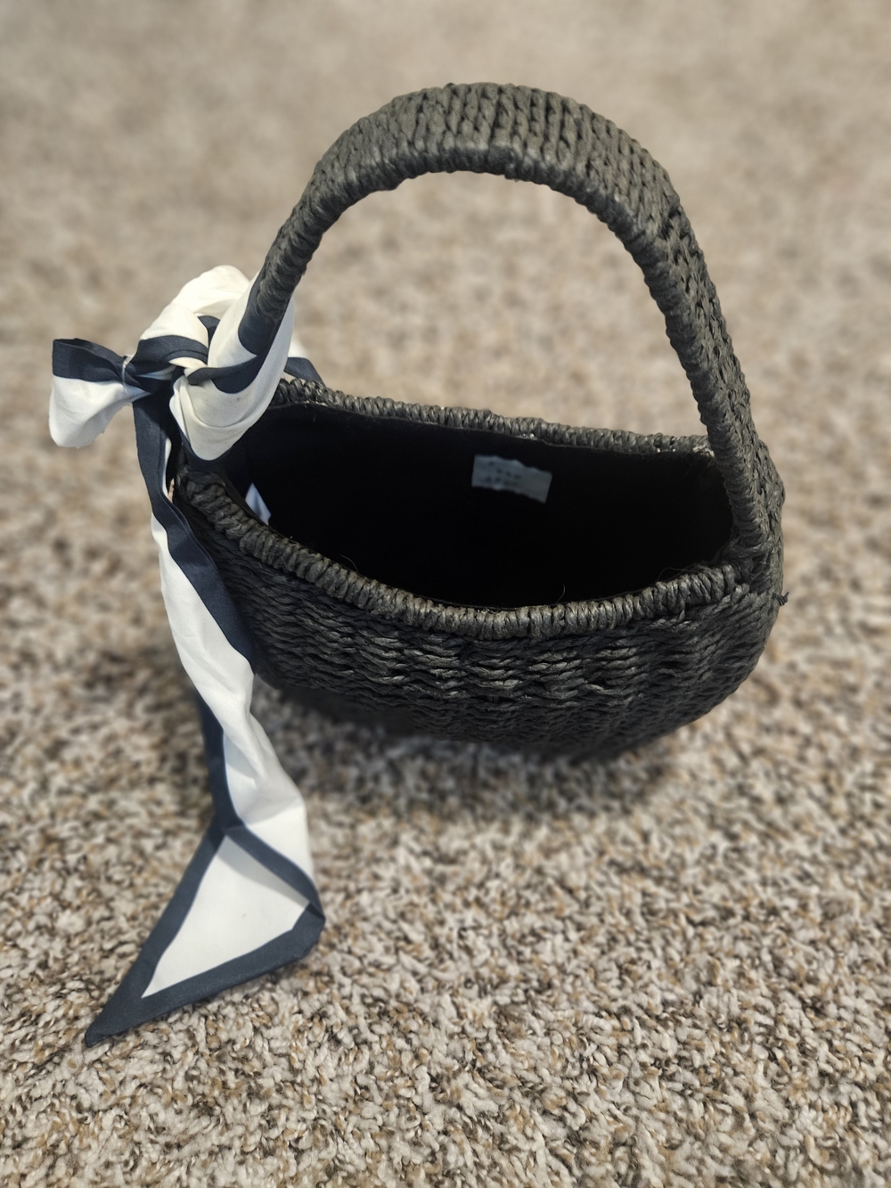 Source Unknown Black Woven Mini Basket Bag with White-Trim Scarf